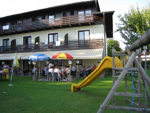 Bejárat, Gasthof Strobl Waldfrieden Garni in Strass im Attergau