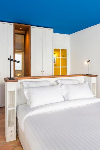 96973877 Hôtel Le Bailli De Suffren