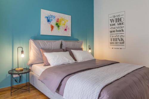 The Athens Insider - image 4