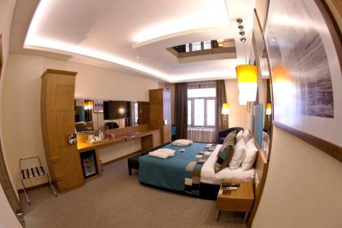 Collage Pera Hotel, Istanbul (photo 11)