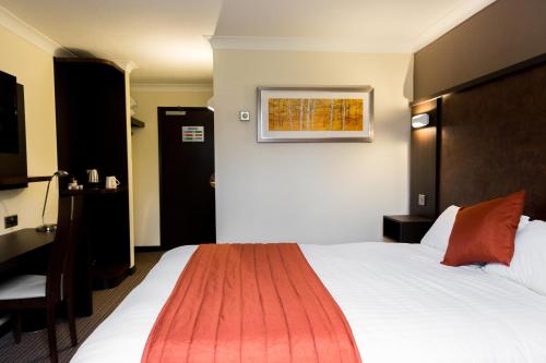 Dragonfly Hotel Colchester - image 7