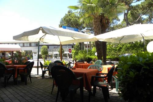 Hotel Santa Cruz - image 4