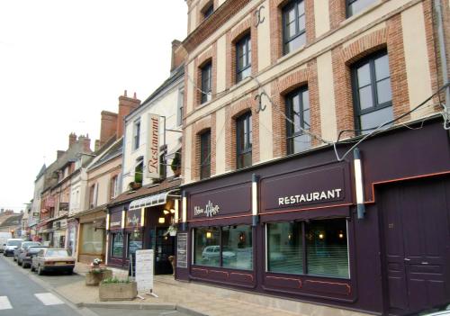 LOGIS Hotel-Restaurant Le Relais d'Aligre in Châteauneuf-en-Thymerais