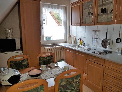 Bếp, Ferienwohnung Zum Wald in Ostseebad Sellin