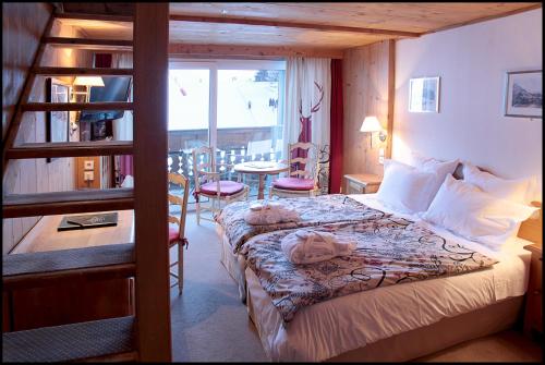 Chalet-Hôtel La Marmotte La Tapiaz & SPA The Originals Relais (Hotel-Chalet de Tradition) - image 3