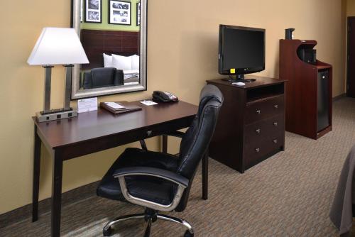 King Room image 7