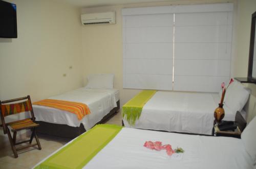 4 twin beds