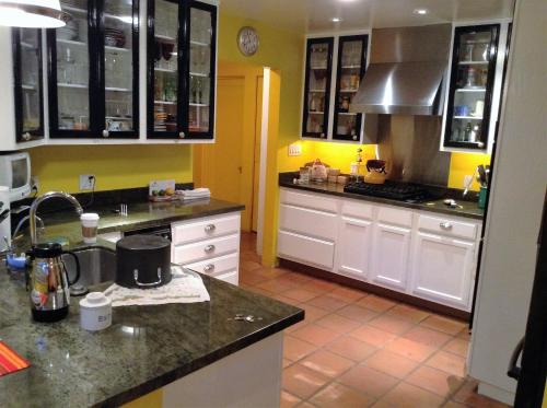 Kitchen, My Rosegarden Guest Rooms in Richmond District