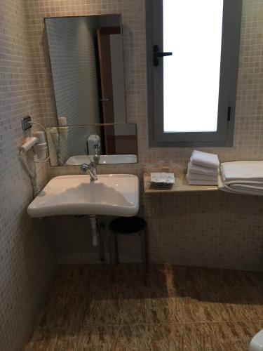 Hotel Torre Monreal - image 2