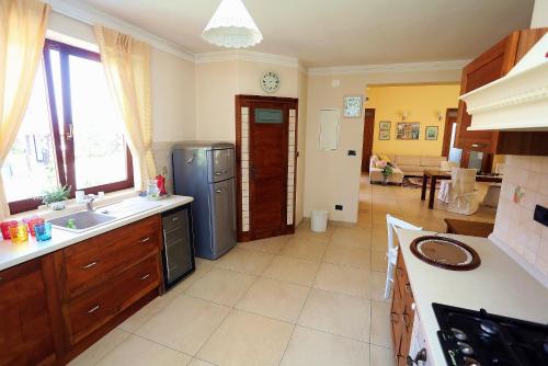Konyha, Apartment Larin in Trnje