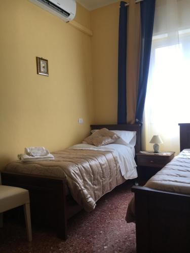 2 twin beds