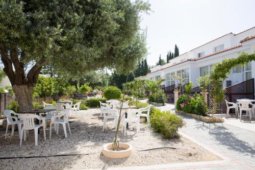 المرافق, إليوفوس إليجنت مايسونيتس (Eliofos Elegant Maisonettes) in بوليس