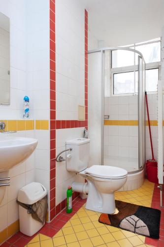 Roosevelt Hostel – Prague, PA