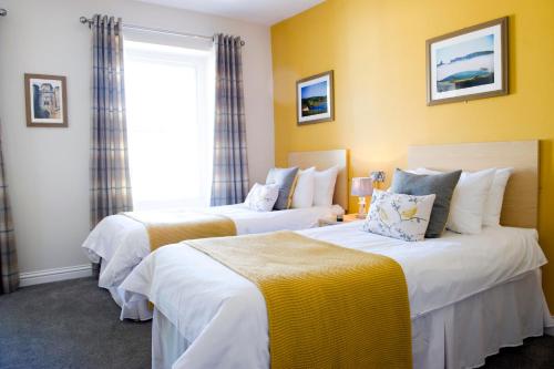 Rose and Crown Hotel - image 3
