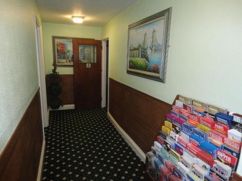 Warwick Lodge - main image