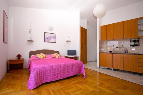 Apartments Bicanic — rental in Ambroza Bodlovića7, Hvar HR, 21450