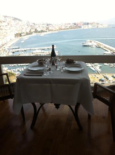 Food and beverages, Suite 52 in Posillipo