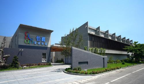 Exterior view, Elan Boutique Motel in Wujie Township