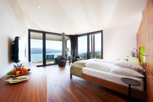 Panorama Club Junior Suite with Spa Bath and Lake View