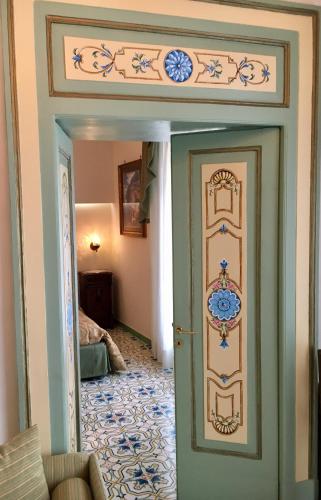 Old Taverna Sorrentina - image 2