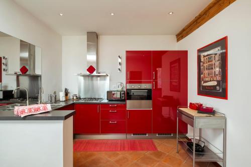 Top Floor Terrace Elegant Apartment 4 min from St Mark s Square No Lift- VHA Collection, Benátky (fotografie 3)