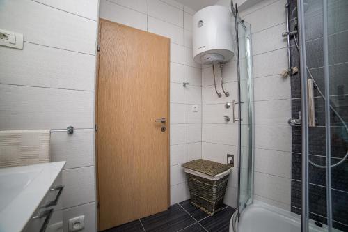 Green Olive Apartments - image 5