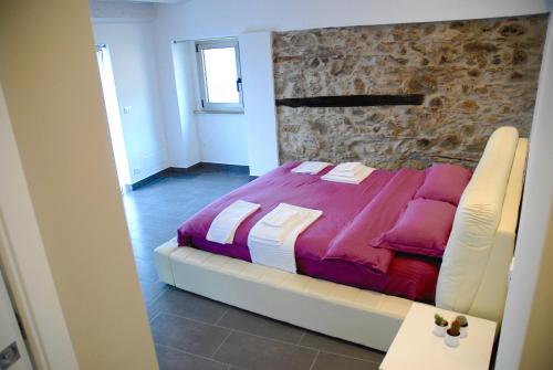 Luna - Aragon home holiday in Montalbano Elicona