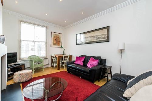 Super 2 Bed Flat in centre Portobello Notting Hill