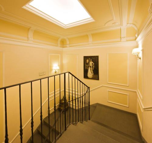 Granduomo Charming Accomodation - image 3