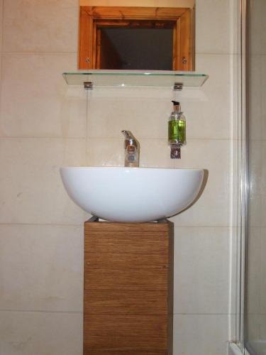 Leith House - image 7