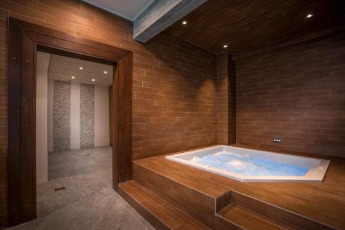 cadă fierbinte, Best Western Plus Hostellerie Du Vallon in Trouville Sur Mer