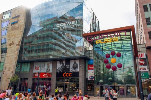 Lovely Corvin Apartment, Budapest