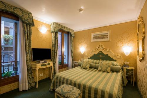 Double or twin room, classic