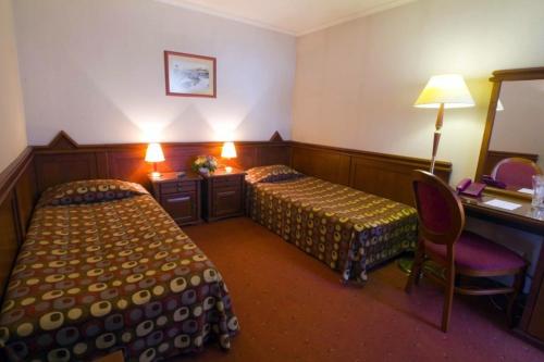 Hotel Central - image 10