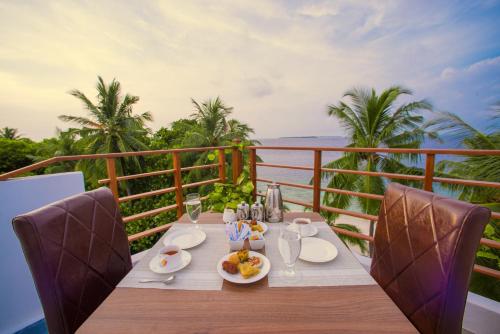 Eten en drinken, Kiha Beach in Baa Atoll