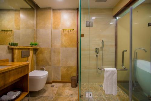 room detail thumbnail 2