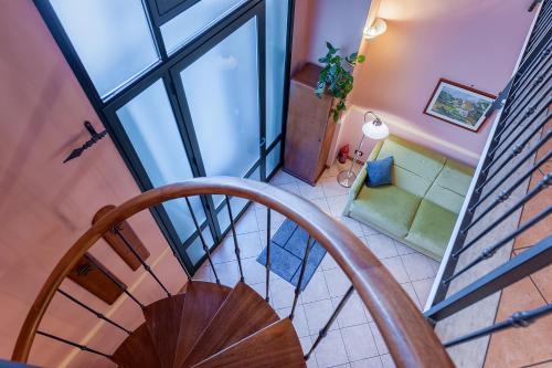 One-Bedroom Apartment - Split Level image 9