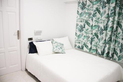 Hugo Beach Hotel - main image