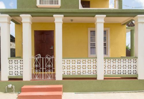 Inngang, Believe Caribbean Apartment in Bridgetown