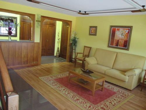 大堂, 喬拉酒店 (Hotel Chola) in 科托瓦德