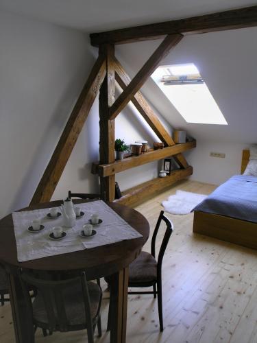 Stylove podkrovni apartmany Ostrava in สเลซสกา ออสตราวา