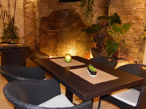 餐廳, Allamanda Hotel in 北迪維耶