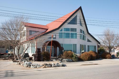 Sunrise Pension - Hotel - Hwaseong