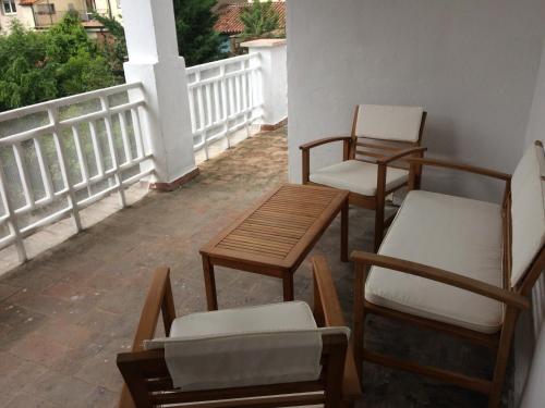 Balkons/terase, Cal Mestre in Castellfollit de la Roca
