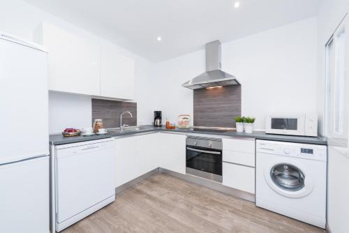 Quinze Germans - image 13