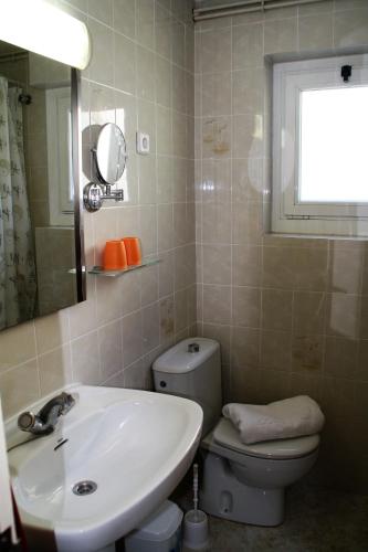 One-Bedroom Apartment 2 image 8