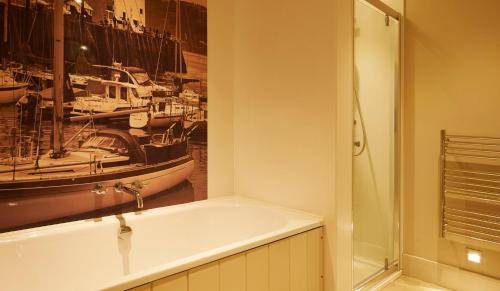 The Mayfield Seamer - image 5