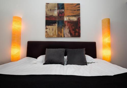Two-Bedroom Apartment room in Máni Apartments by Heimaleiga