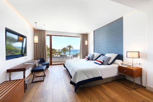 room detail thumbnail 1