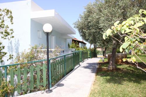 Bellos Hotel Apartments – Hersonissos, LA